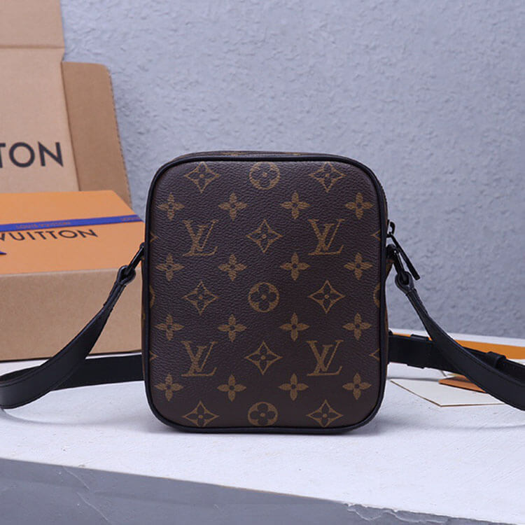 Replica LV Christopher Wearable Wallet M69404 (4)