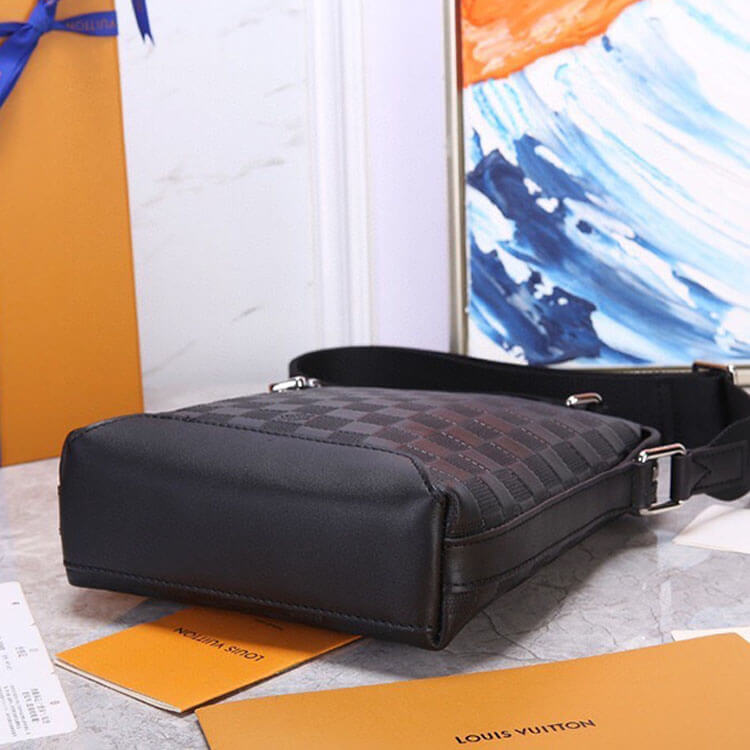 Replica LV Discovery Messenger BB N42418 (5)