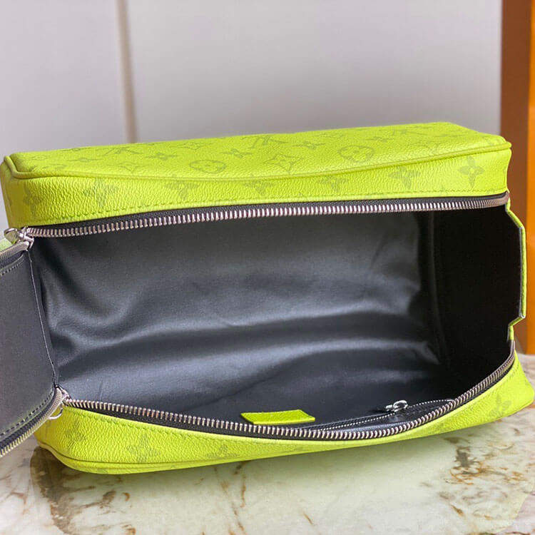 Replica LV Dopp Kit M10144 (7)