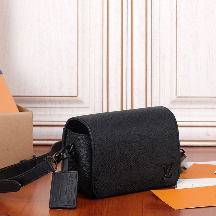Replica LV Fastline Wearable Wallet M82085 (3)