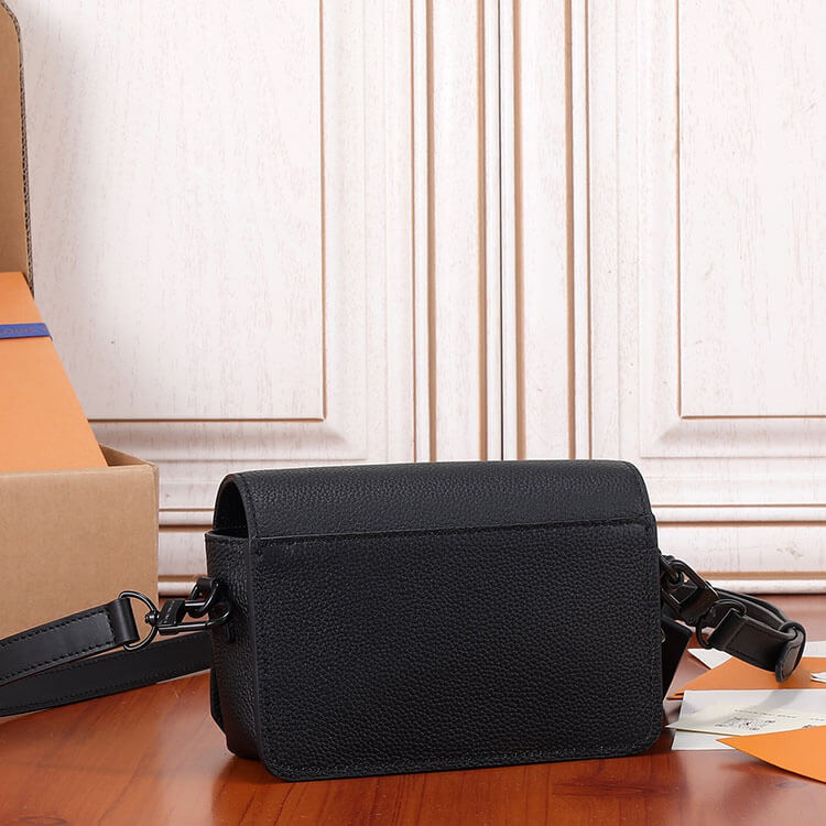 Replica LV Fastline Wearable Wallet M82085 (4)