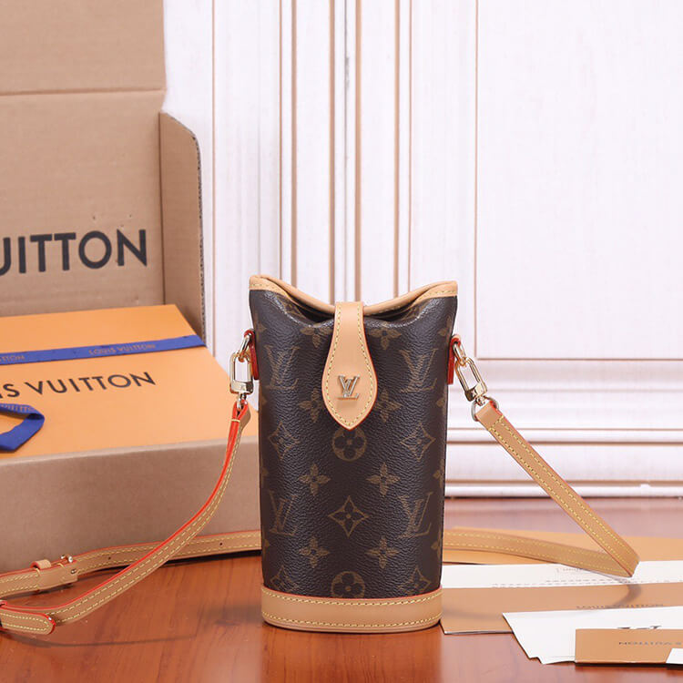 Replica LV Fold Me Pouch M80874 (2)