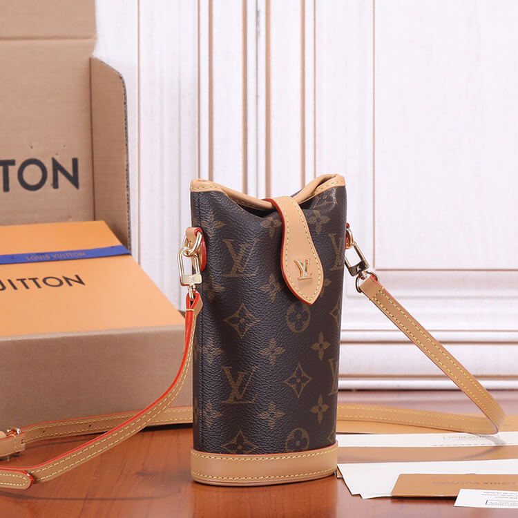 Replica LV Fold Me Pouch M80874 (3)