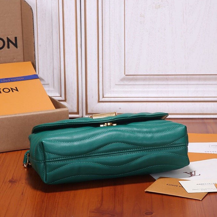 Replica LV New Wave Chain Bag M58664 (5)