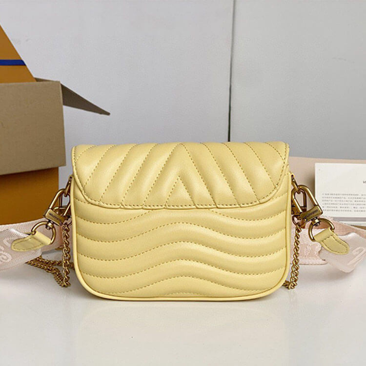 Replica LV New Wave Multi Pochette Handbag M57942 (4)