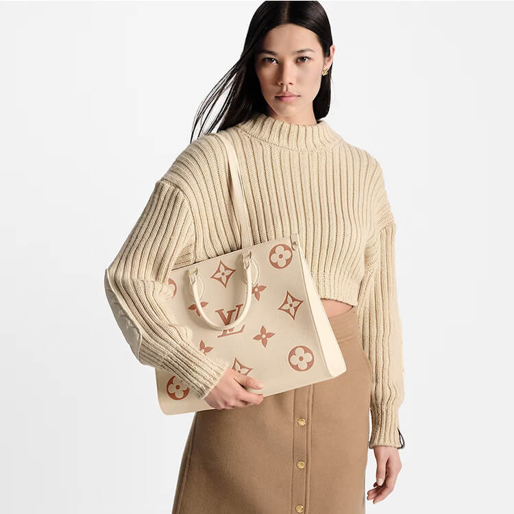 Replica LV OnTheGo MM M21575 (7)