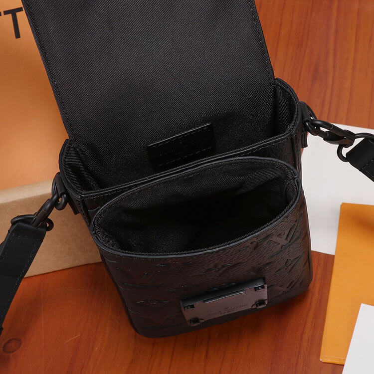 Replica LV S-Lock Vertical Wearable Wallet M81524 (6)