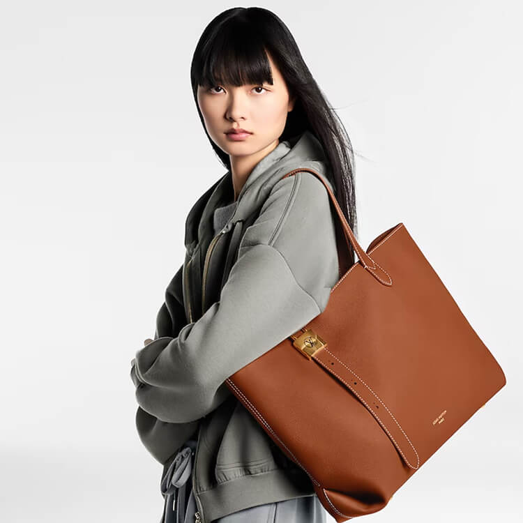 Replica LV Low Key Cabas MM M25342 (7)