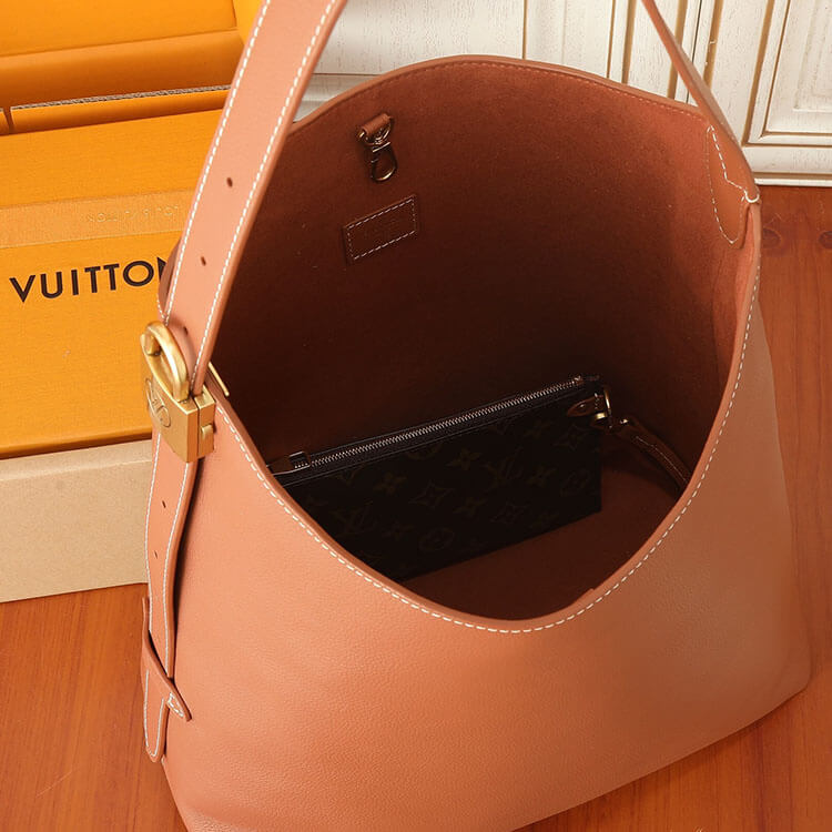 Replica LV Low Key Hobo MM M24974 (6)
