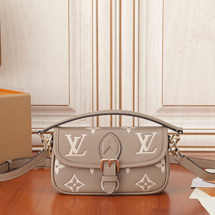 Replica LV Nano Diane M83300 (2)
