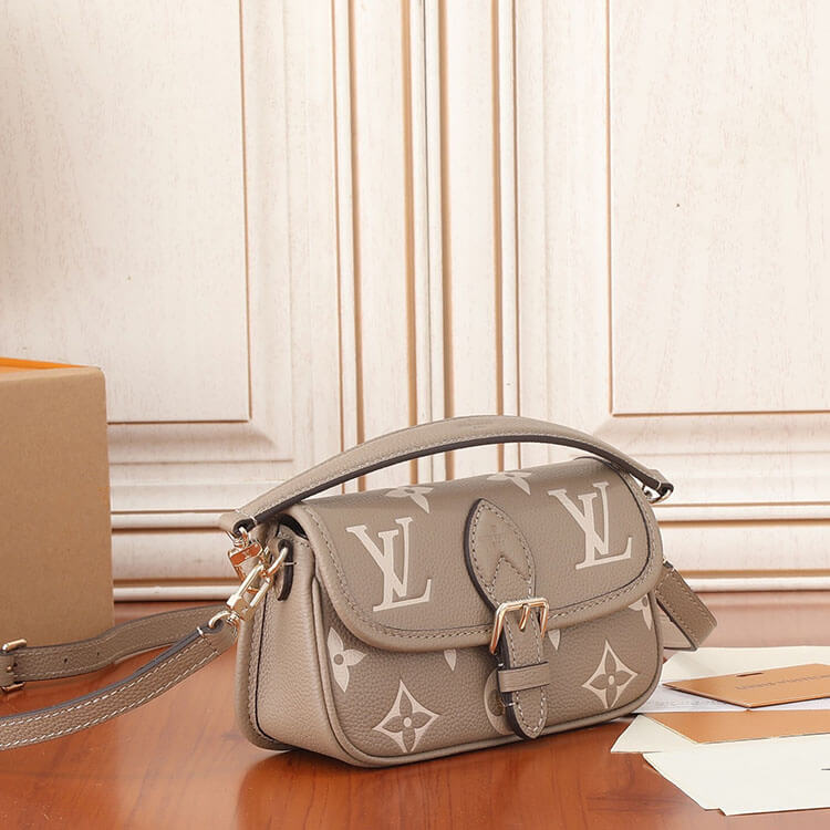 Replica LV Nano Diane M83300 (3)