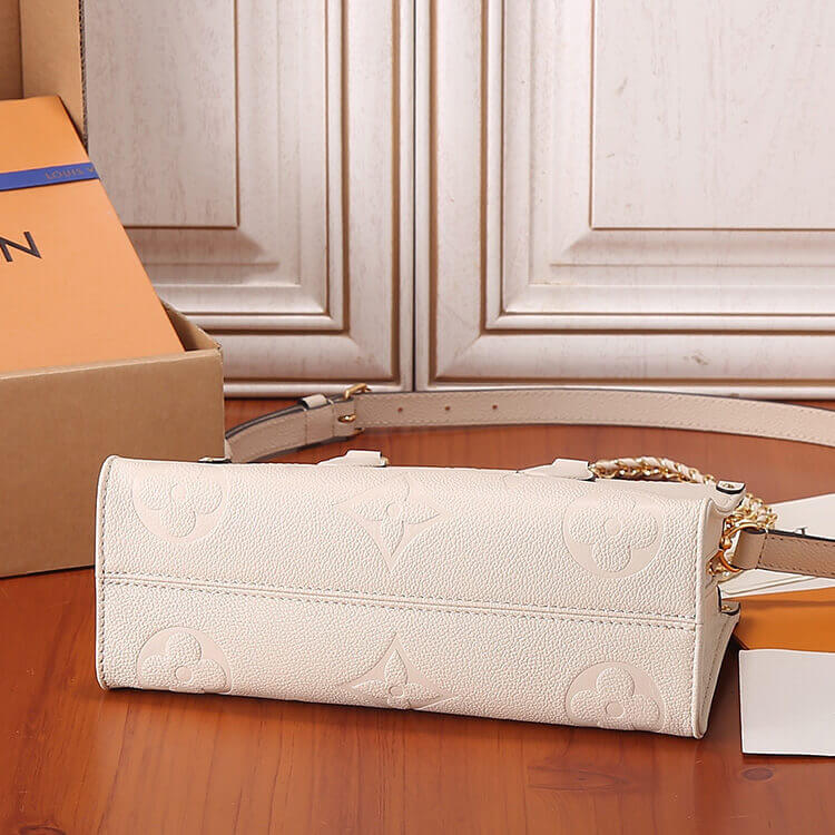 Replica LV OnTheGo East West M23698 (5)