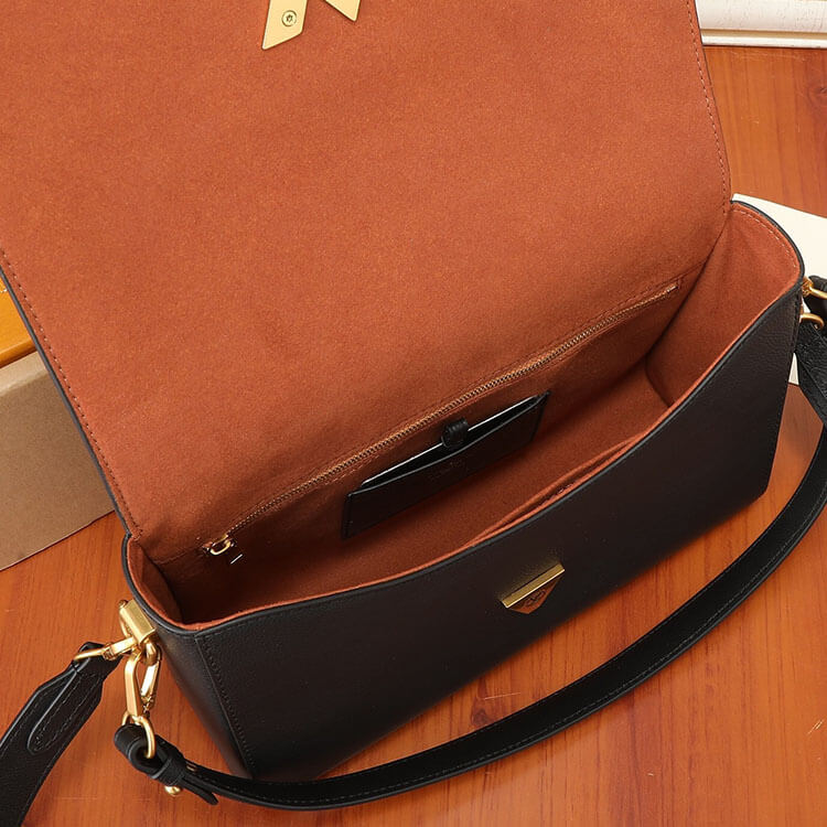 Replica LV Soft Twist M24639 (6)