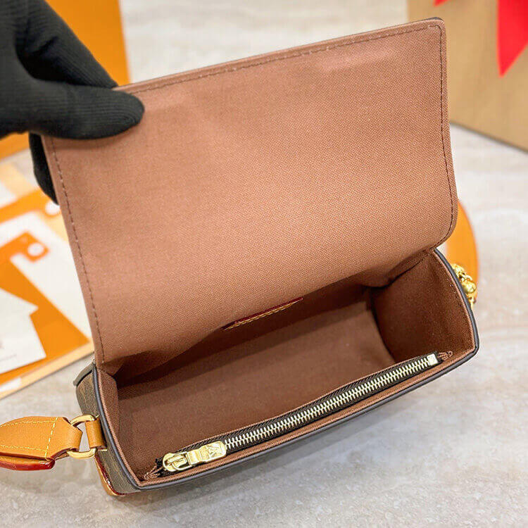 Replica LV Steamer Wearable Wallet M14738 (6)